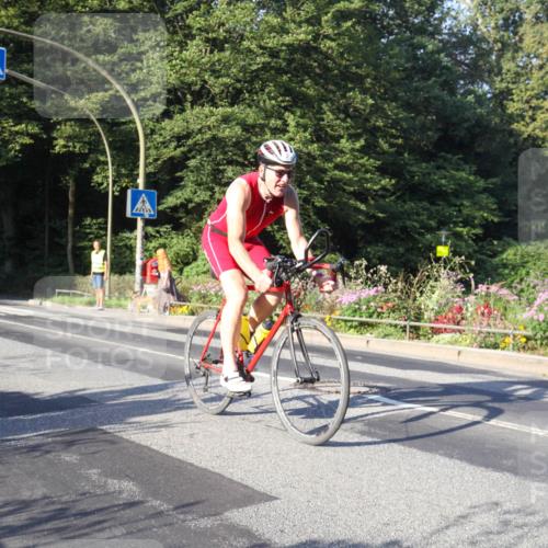 08.09.2024 - Stadtparktriathlon Zöllner http://msf.ph/oto/7038534 08.09.2024 08:55:54 Radfahren 2 meine-sportfotos.de