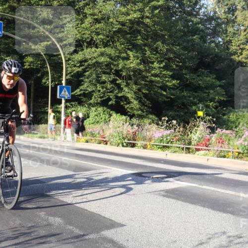 08.09.2024 - Stadtparktriathlon Zöllner http://msf.ph/oto/7038696 08.09.2024 09:01:10 Radfahren 16, 38, 114 meine-sportfotos.de