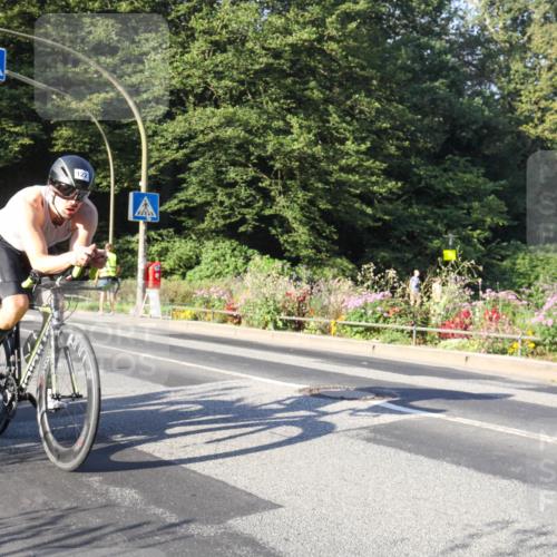 08.09.2024 - Stadtparktriathlon Zöllner http://msf.ph/oto/7038704 08.09.2024 09:01:31 Radfahren 106, 122 meine-sportfotos.de