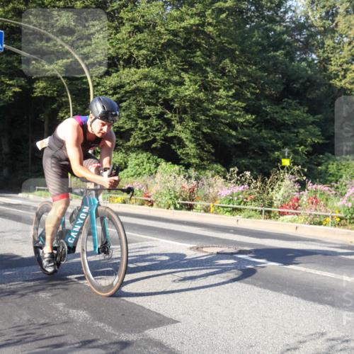 08.09.2024 - Stadtparktriathlon Zöllner http://msf.ph/oto/7038729 08.09.2024 09:02:31 Radfahren 22, 33, 99, 102 meine-sportfotos.de