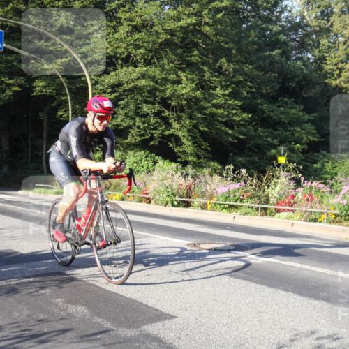 08.09.2024 - Stadtparktriathlon Zöllner http://msf.ph/oto/7038837 08.09.2024 09:04:20 Radfahren 117, 119 meine-sportfotos.de
