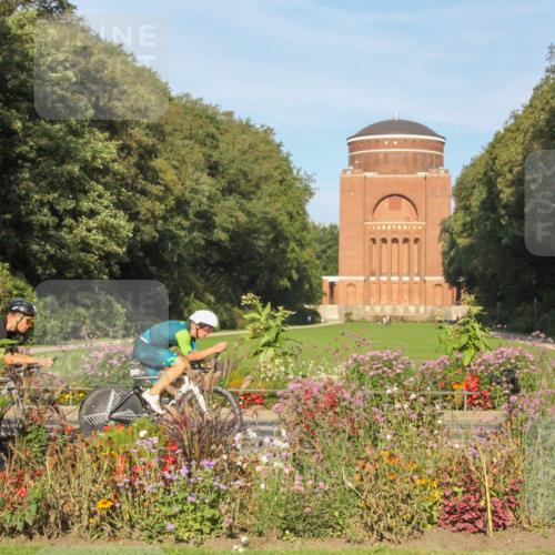 08.09.2024 - Stadtparktriathlon Zöllner http://msf.ph/oto/7038881 08.09.2024 09:15:14 Radfahren 15, 21, 35, 40, 44, 54, 63, 76 meine-sportfotos.de
