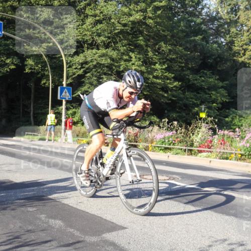 08.09.2024 - Stadtparktriathlon Zöllner http://msf.ph/oto/7038886 08.09.2024 09:05:50 Radfahren 60 meine-sportfotos.de
