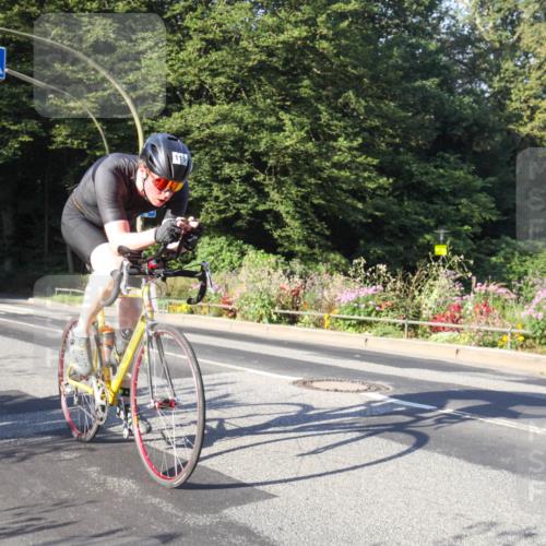 08.09.2024 - Stadtparktriathlon Zöllner http://msf.ph/oto/7038911 08.09.2024 09:06:55 Radfahren 111 meine-sportfotos.de