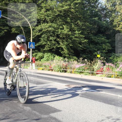 08.09.2024 - Stadtparktriathlon Zöllner http://msf.ph/oto/7038920 08.09.2024 09:07:29 Radfahren 122 meine-sportfotos.de
