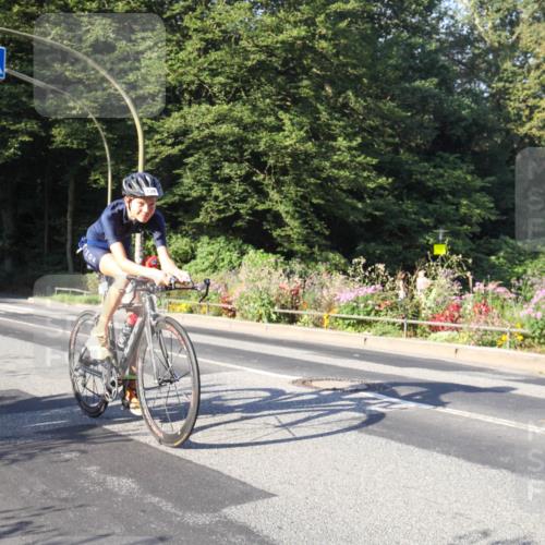 08.09.2024 - Stadtparktriathlon Zöllner http://msf.ph/oto/7039103 08.09.2024 09:11:09 Radfahren 27, 128, 153, 174 meine-sportfotos.de