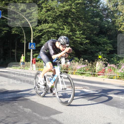 08.09.2024 - Stadtparktriathlon Zöllner http://msf.ph/oto/7039287 08.09.2024 09:15:23 Radfahren 32, 75, 127 meine-sportfotos.de