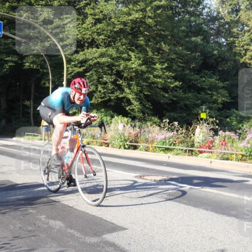 08.09.2024 - Stadtparktriathlon Zöllner http://msf.ph/oto/7039289 08.09.2024 09:15:24 Radfahren 32, 75, 127 meine-sportfotos.de