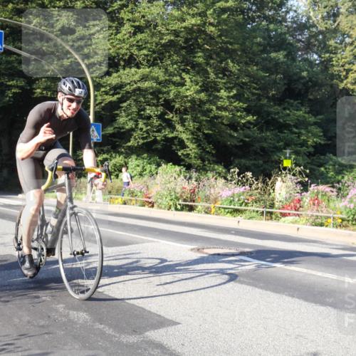 08.09.2024 - Stadtparktriathlon Zöllner http://msf.ph/oto/7039290 08.09.2024 09:15:25 Radfahren 25, 32, 75, 127 meine-sportfotos.de