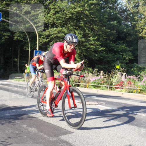 08.09.2024 - Stadtparktriathlon Zöllner http://msf.ph/oto/7039299 08.09.2024 09:15:42 Radfahren 26, 37, 109, 113 meine-sportfotos.de