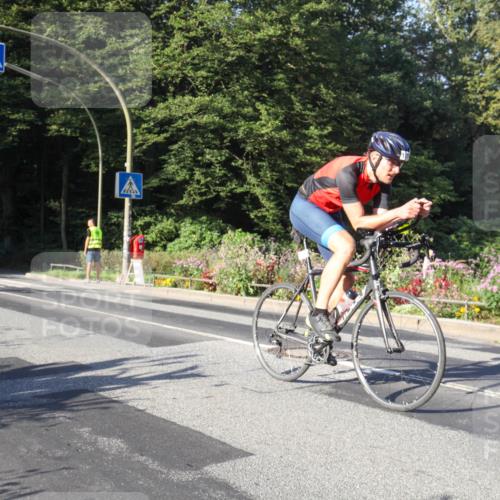 08.09.2024 - Stadtparktriathlon Zöllner http://msf.ph/oto/7039301 08.09.2024 09:15:42 Radfahren 26, 37, 109, 113 meine-sportfotos.de
