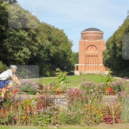 08.09.2024 - Stadtparktriathlon Zöllner http://msf.ph/oto/7039319 08.09.2024 09:26:54 Radfahren 104, 120 meine-sportfotos.de