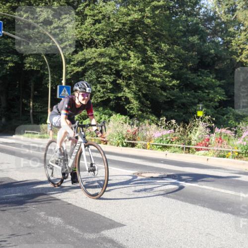 08.09.2024 - Stadtparktriathlon Zöllner http://msf.ph/oto/7039402 08.09.2024 09:18:20 Radfahren 60, 61, 140, 144 meine-sportfotos.de
