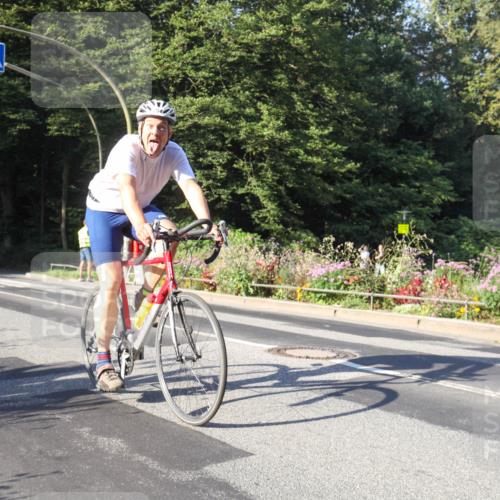 08.09.2024 - Stadtparktriathlon Zöllner http://msf.ph/oto/7039434 08.09.2024 09:19:45 Radfahren 104 meine-sportfotos.de