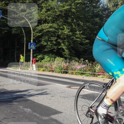 08.09.2024 - Stadtparktriathlon Zöllner http://msf.ph/oto/7039506 08.09.2024 09:21:23 Radfahren 64, 143 meine-sportfotos.de