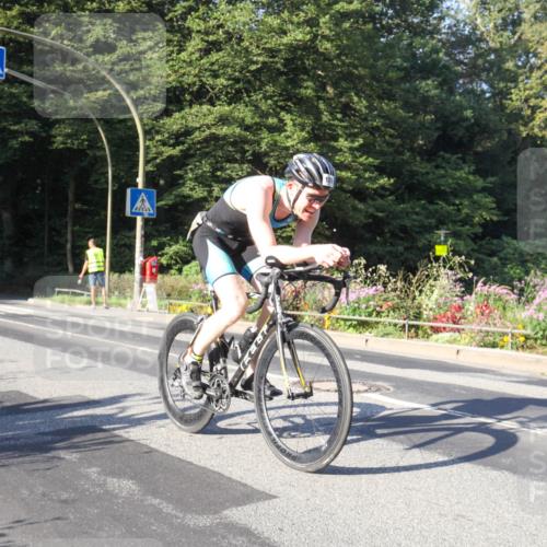 08.09.2024 - Stadtparktriathlon Zöllner http://msf.ph/oto/7039518 08.09.2024 09:21:42 Radfahren 103, 109 meine-sportfotos.de