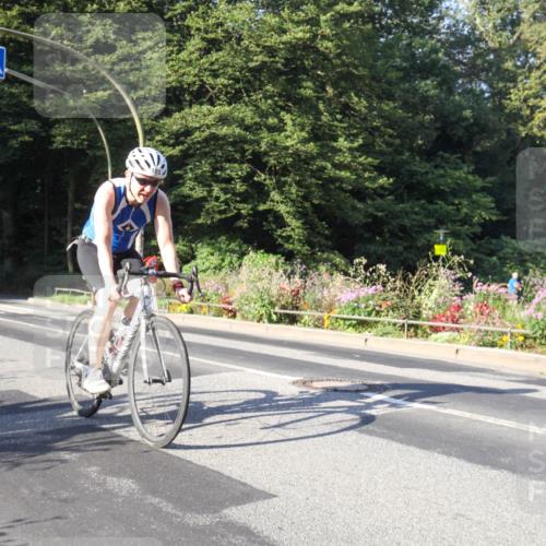 08.09.2024 - Stadtparktriathlon Zöllner http://msf.ph/oto/7039519 08.09.2024 09:21:45 Radfahren 103, 109 meine-sportfotos.de