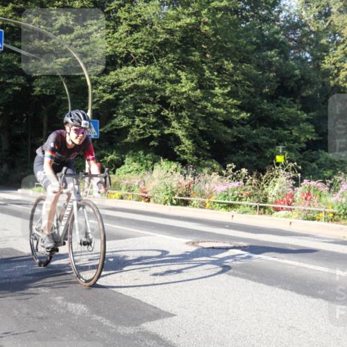 08.09.2024 - Stadtparktriathlon Zöllner http://msf.ph/oto/7039590 08.09.2024 09:25:12 Radfahren 124, 140 meine-sportfotos.de