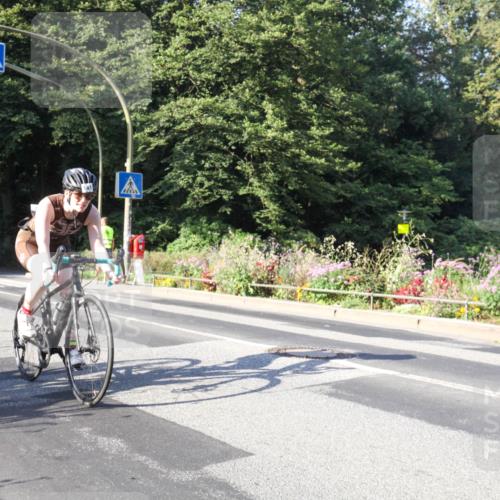 08.09.2024 - Stadtparktriathlon Zöllner http://msf.ph/oto/7039603 08.09.2024 09:25:51 Radfahren 102, 110, 141, 167 meine-sportfotos.de