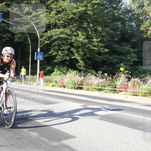 08.09.2024 - Stadtparktriathlon Zöllner http://msf.ph/oto/7039652 08.09.2024 09:27:05 Radfahren 115, 134 meine-sportfotos.de