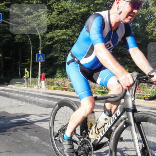 08.09.2024 - Stadtparktriathlon Zöllner http://msf.ph/oto/7039806 08.09.2024 09:33:05 Radfahren 101, 132, 176 meine-sportfotos.de