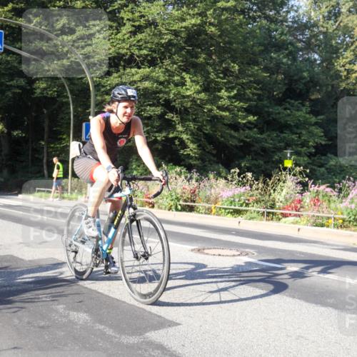 08.09.2024 - Stadtparktriathlon Zöllner http://msf.ph/oto/7039877 08.09.2024 09:36:05 Radfahren 143 meine-sportfotos.de