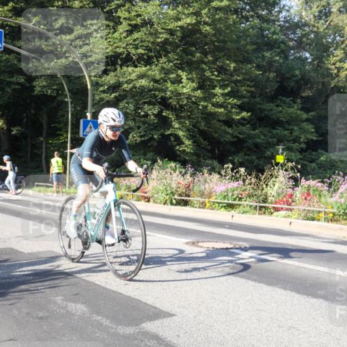 08.09.2024 - Stadtparktriathlon Zöllner http://msf.ph/oto/7039916 08.09.2024 09:38:27 Radfahren 131, 144 meine-sportfotos.de