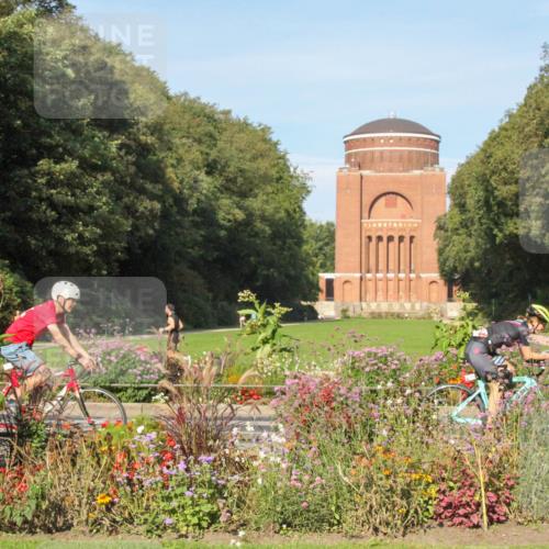 08.09.2024 - Stadtparktriathlon Zöllner http://msf.ph/oto/7040001 08.09.2024 09:52:42 Radfahren 220, 262 meine-sportfotos.de