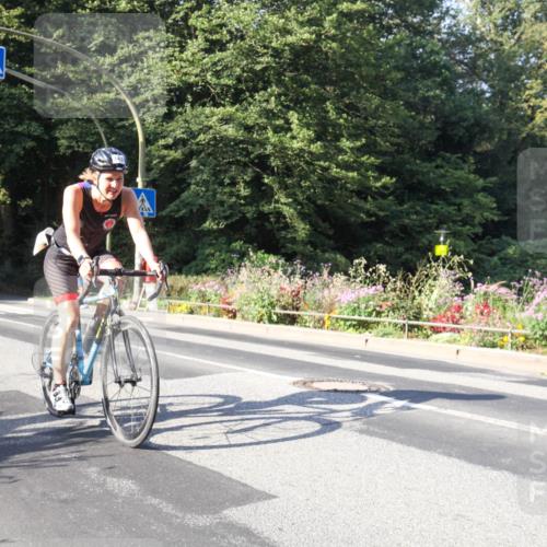08.09.2024 - Stadtparktriathlon Zöllner http://msf.ph/oto/7040014 08.09.2024 09:43:44 Radfahren 141, 143 meine-sportfotos.de