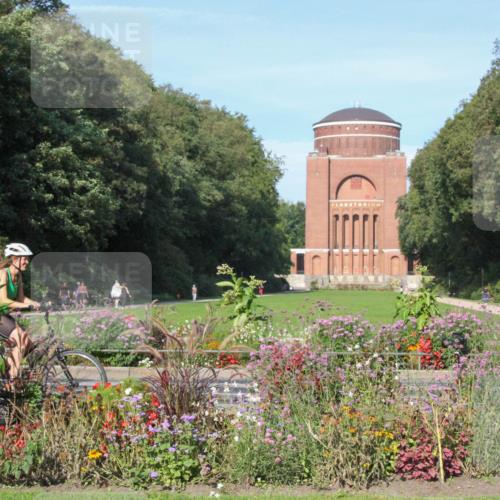 08.09.2024 - Stadtparktriathlon Zöllner http://msf.ph/oto/7040116 08.09.2024 09:57:09 Radfahren 205, 218, 246 meine-sportfotos.de