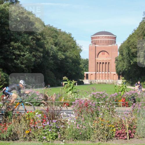 08.09.2024 - Stadtparktriathlon Zöllner http://msf.ph/oto/7040159 08.09.2024 09:58:57 Radfahren 241, 257 meine-sportfotos.de