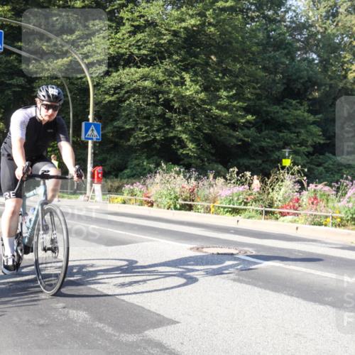 08.09.2024 - Stadtparktriathlon Zöllner http://msf.ph/oto/7040251 08.09.2024 09:52:52 Radfahren 141, 213, 215 meine-sportfotos.de