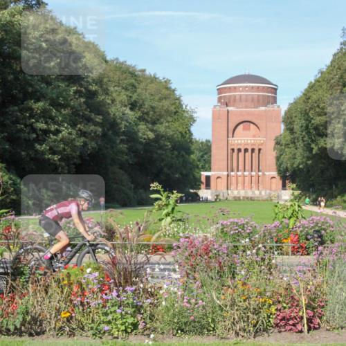 08.09.2024 - Stadtparktriathlon Zöllner http://msf.ph/oto/7040262 08.09.2024 10:01:29 Radfahren 228, 238 meine-sportfotos.de