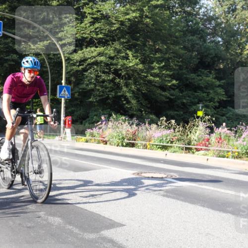 08.09.2024 - Stadtparktriathlon Zöllner http://msf.ph/oto/7040398 08.09.2024 09:59:09 Radfahren 256 meine-sportfotos.de