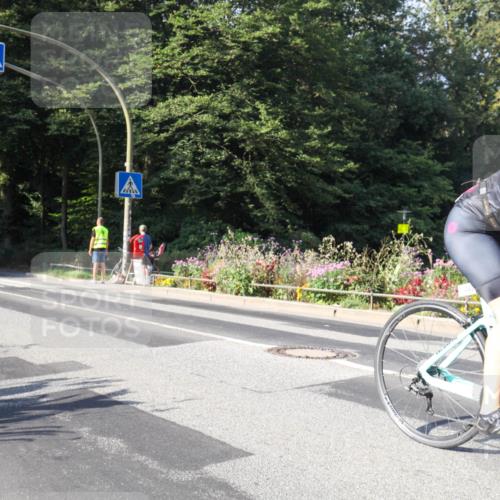 08.09.2024 - Stadtparktriathlon Zöllner http://msf.ph/oto/7040433 08.09.2024 10:00:02 Radfahren 215, 259, 262 meine-sportfotos.de