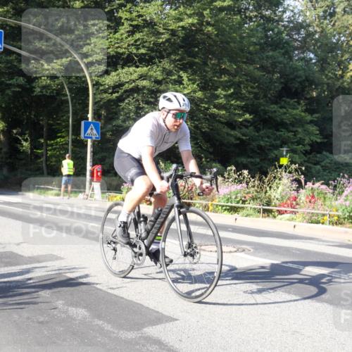 08.09.2024 - Stadtparktriathlon Zöllner http://msf.ph/oto/7040440 08.09.2024 10:00:29 Radfahren 216 meine-sportfotos.de