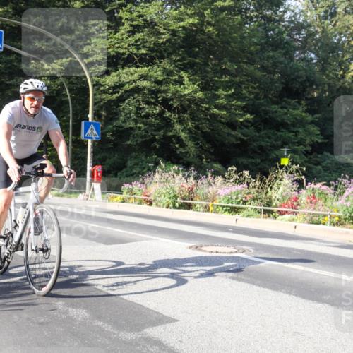 08.09.2024 - Stadtparktriathlon Zöllner http://msf.ph/oto/7040476 08.09.2024 10:01:23 Radfahren 194, 236 meine-sportfotos.de