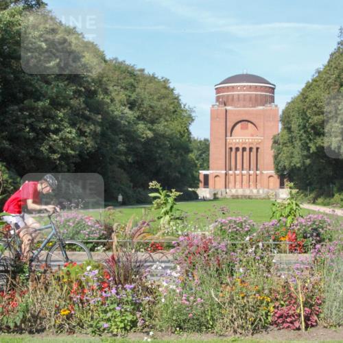 08.09.2024 - Stadtparktriathlon Zöllner http://msf.ph/oto/7040479 08.09.2024 10:07:55 Radfahren 235 meine-sportfotos.de