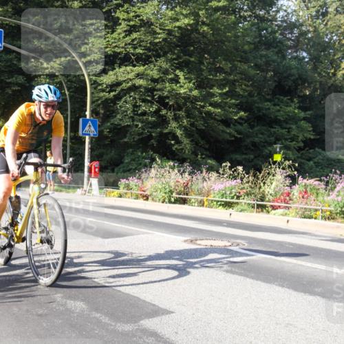 08.09.2024 - Stadtparktriathlon Zöllner http://msf.ph/oto/7040522 08.09.2024 10:02:19 Radfahren 182, 247, 252 meine-sportfotos.de
