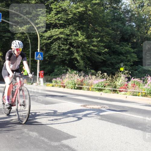 08.09.2024 - Stadtparktriathlon Zöllner http://msf.ph/oto/7040554 08.09.2024 10:03:09 Radfahren 183, 210, 219, 248 meine-sportfotos.de
