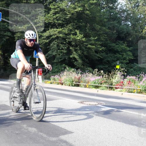 08.09.2024 - Stadtparktriathlon Zöllner http://msf.ph/oto/7040629 08.09.2024 10:05:22 Radfahren 201, 241, 258 meine-sportfotos.de