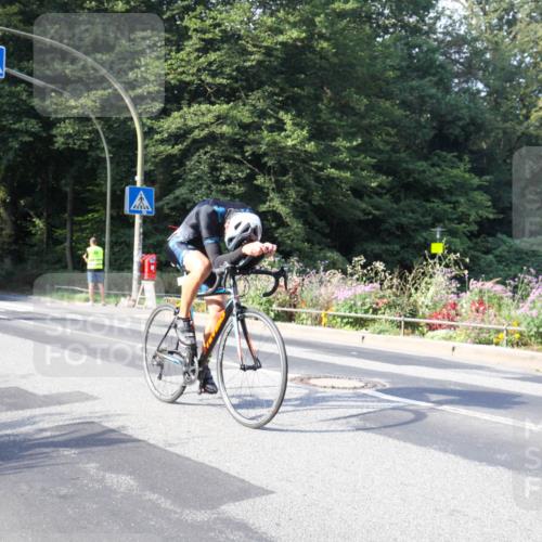 08.09.2024 - Stadtparktriathlon Zöllner http://msf.ph/oto/7040631 08.09.2024 10:05:25 Radfahren 241, 249, 257, 258 meine-sportfotos.de