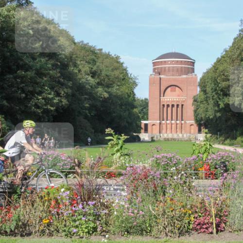 08.09.2024 - Stadtparktriathlon Zöllner http://msf.ph/oto/7040642 08.09.2024 10:12:03 Radfahren 254 meine-sportfotos.de