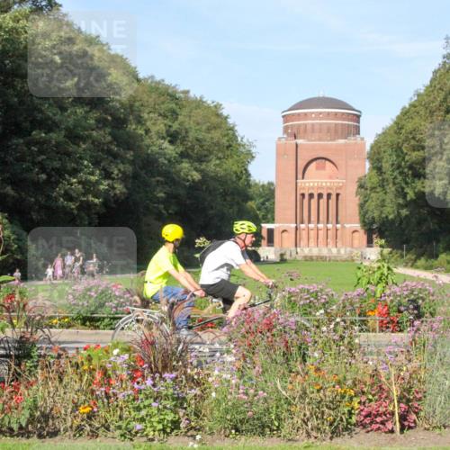 08.09.2024 - Stadtparktriathlon Zöllner http://msf.ph/oto/7040645 08.09.2024 10:12:03 Radfahren 254 meine-sportfotos.de
