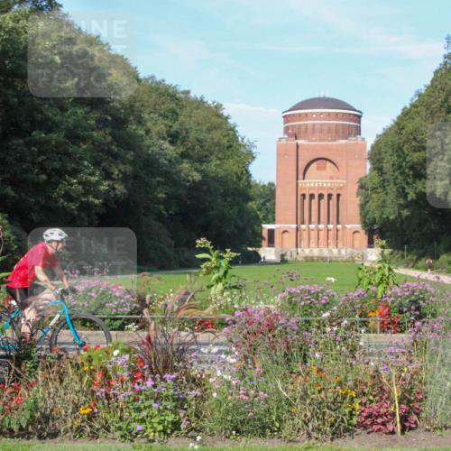08.09.2024 - Stadtparktriathlon Zöllner http://msf.ph/oto/7040653 08.09.2024 10:12:25 Radfahren 191, 227 meine-sportfotos.de
