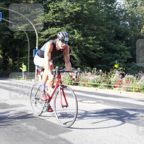 08.09.2024 - Stadtparktriathlon Zöllner http://msf.ph/oto/7040667 08.09.2024 10:07:25 Radfahren 221 meine-sportfotos.de