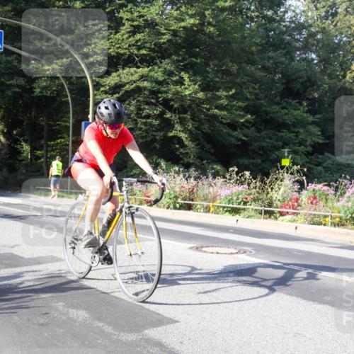 08.09.2024 - Stadtparktriathlon Zöllner http://msf.ph/oto/7040669 08.09.2024 10:07:35 Radfahren 250, 259 meine-sportfotos.de
