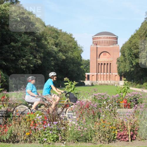 08.09.2024 - Stadtparktriathlon Zöllner http://msf.ph/oto/7040765 08.09.2024 10:15:55 Radfahren 204, 210, 228, 251, 353 meine-sportfotos.de