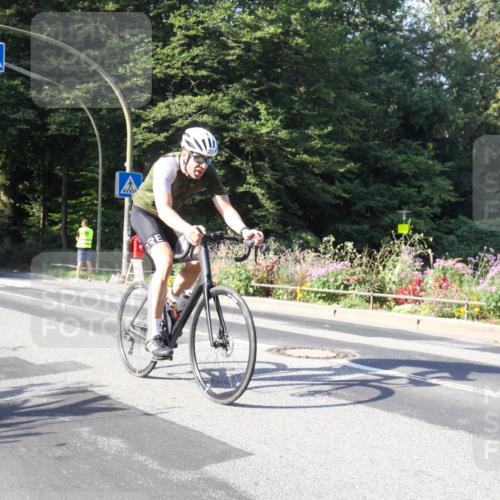 08.09.2024 - Stadtparktriathlon Zöllner http://msf.ph/oto/7040795 08.09.2024 10:10:45 Radfahren 182, 200 meine-sportfotos.de