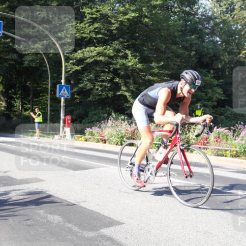 08.09.2024 - Stadtparktriathlon Zöllner http://msf.ph/oto/7040870 08.09.2024 10:13:53 Radfahren 221, 252 meine-sportfotos.de